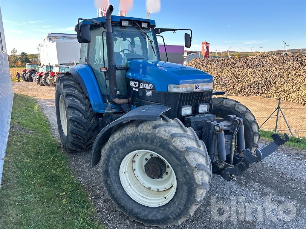 New Holland 8870 (1999) - Trator: foto 2 New Holland 8870 (1999) - Trator: foto 2