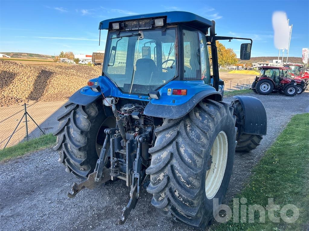 New Holland 8870 (1999) - Trator: foto 4 New Holland 8870 (1999) - Trator: foto 4