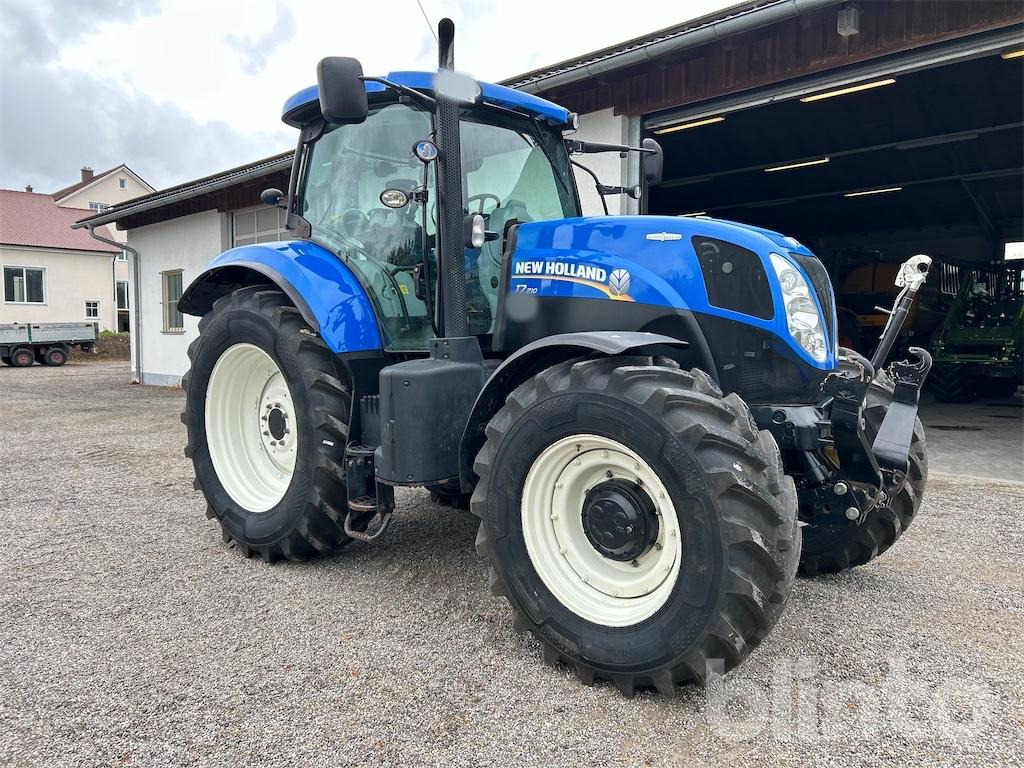 New Holland T7.210 AutoCommand (2012) - Trator: foto 2 New Holland T7.210 AutoCommand (2012) - Trator: foto 2