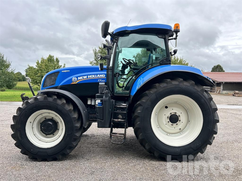New Holland T7.210 AutoCommand (2012) - Trator: foto 4 New Holland T7.210 AutoCommand (2012) - Trator: foto 4