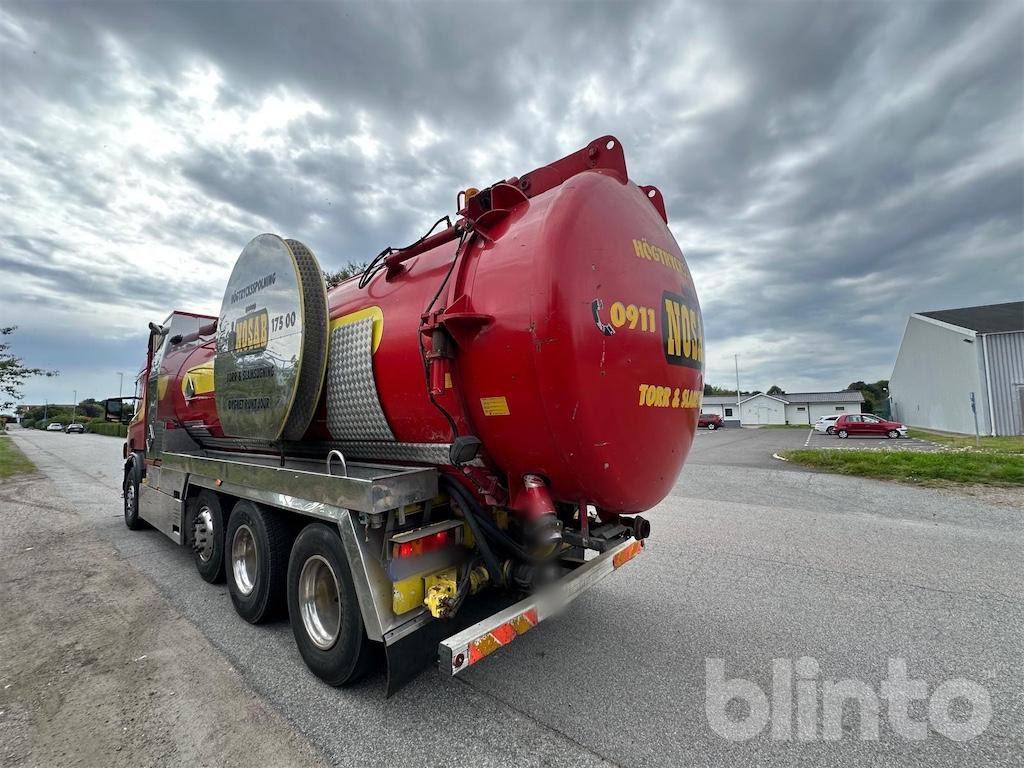 SCANIA P114GB8X2/4NA380 - Camião cisterna: foto 4 SCANIA P114GB8X2/4NA380 - Camião cisterna: foto 4