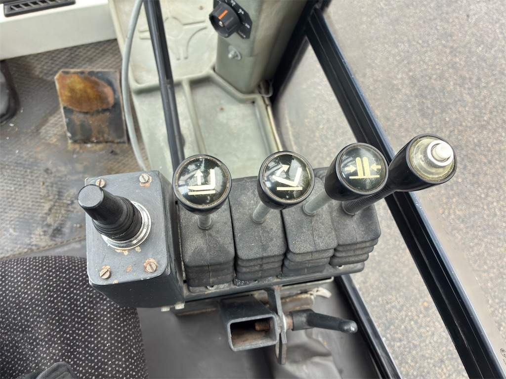 Empilhador a diesel Stocka DH40: foto 50
