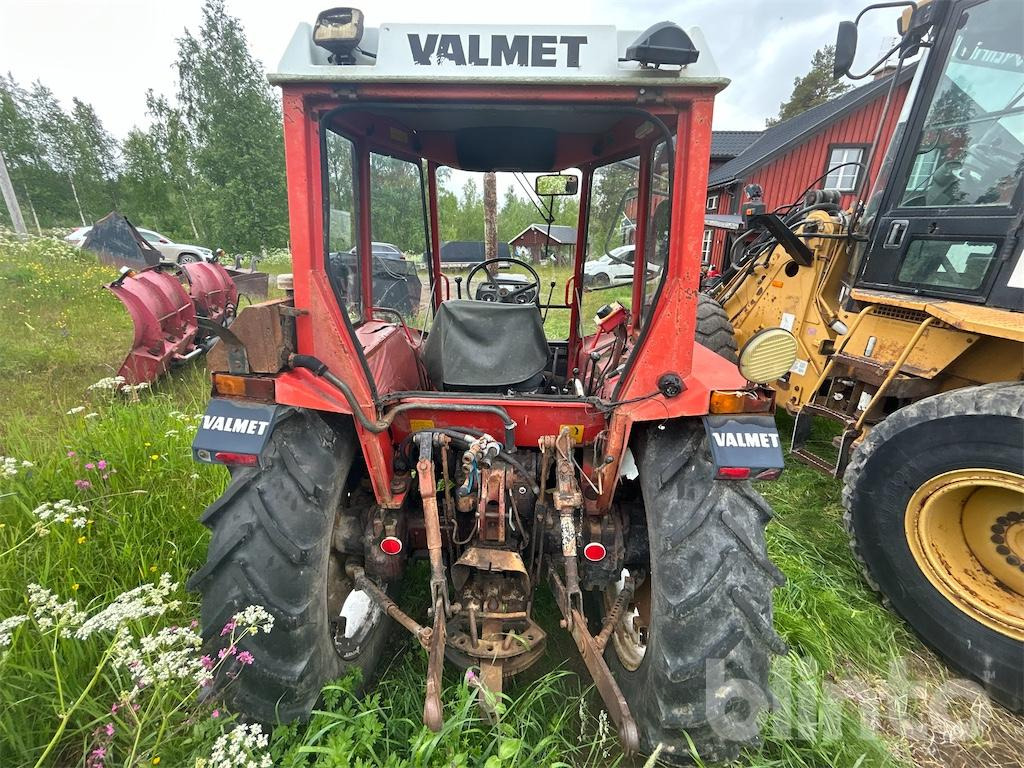 VALMET 604 - Trator: foto 5 VALMET 604 - Trator: foto 5