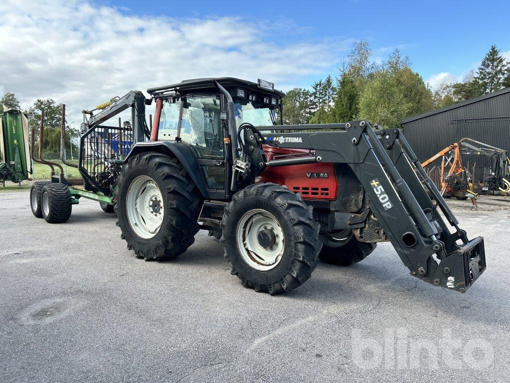 VALTRA 6850-4 - Trator: foto 1 VALTRA 6850-4 - Trator: foto 1