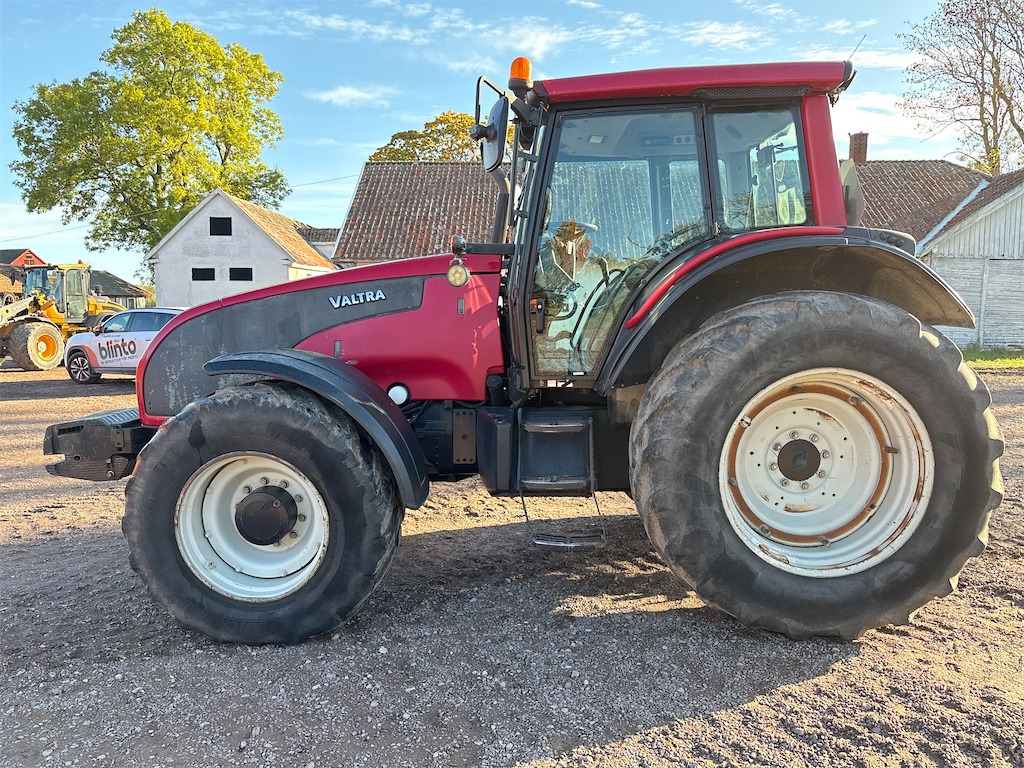 VALTRA T151E - Trator: foto 2 VALTRA T151E - Trator: foto 2