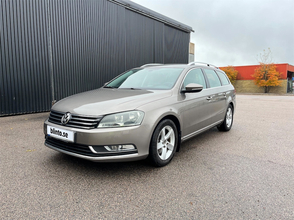 VOLKSWAGEN Passat Variant 2,0 TDI (Kommunbil) - Automóvel: foto 1 VOLKSWAGEN Passat Variant 2,0 TDI (Kommunbil) - Automóvel: foto 1