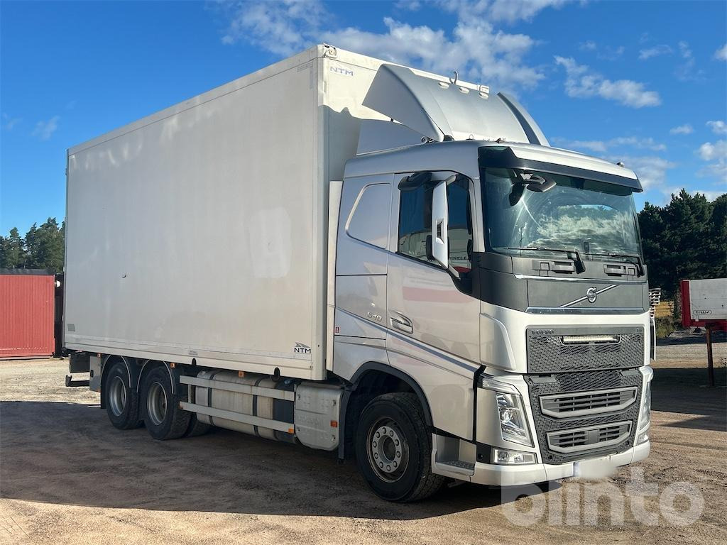 VOLVO FH 540 - Camião furgão: foto 2 VOLVO FH 540 - Camião furgão: foto 2