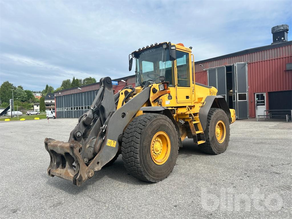 VOLVO L90E - Pá carregadora de rodas: foto 1 VOLVO L90E - Pá carregadora de rodas: foto 1