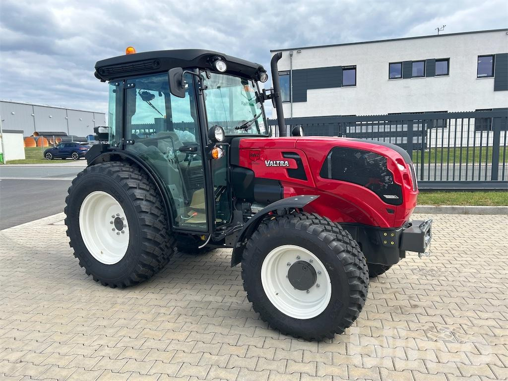 Valtra F105S 2D3 (Tageszulassung) - Trator: foto 2 Valtra F105S 2D3 (Tageszulassung) - Trator: foto 2