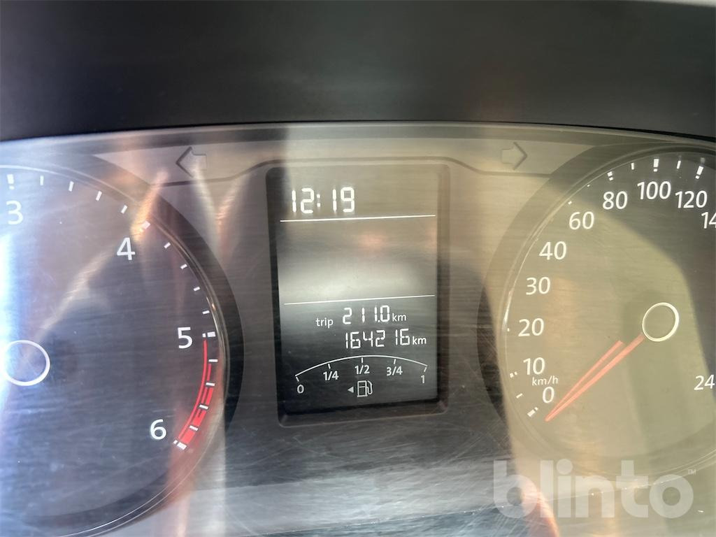 Volkswagen Bus T6 9-Sitzer (2015) - Minibus, Furgão de passageiros: foto 5 Volkswagen Bus T6 9-Sitzer (2015) - Minibus, Furgão de passageiros: foto 5