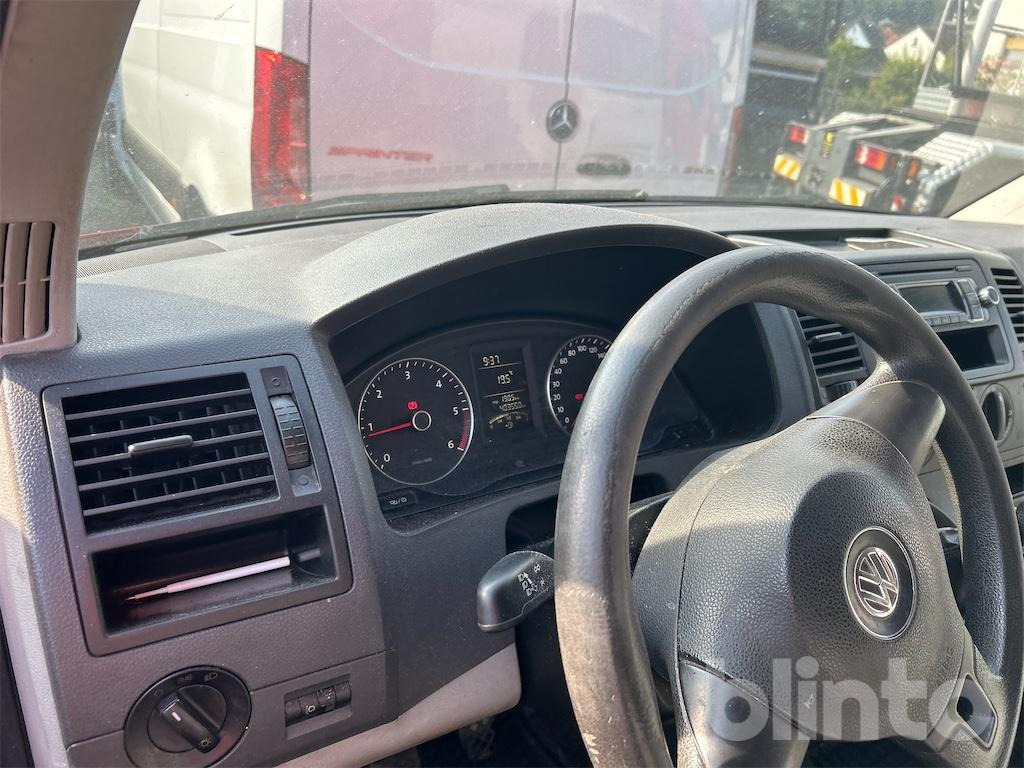 Carrinha de contentor Volkswagen T5 2.0 TDI (2015): foto 48