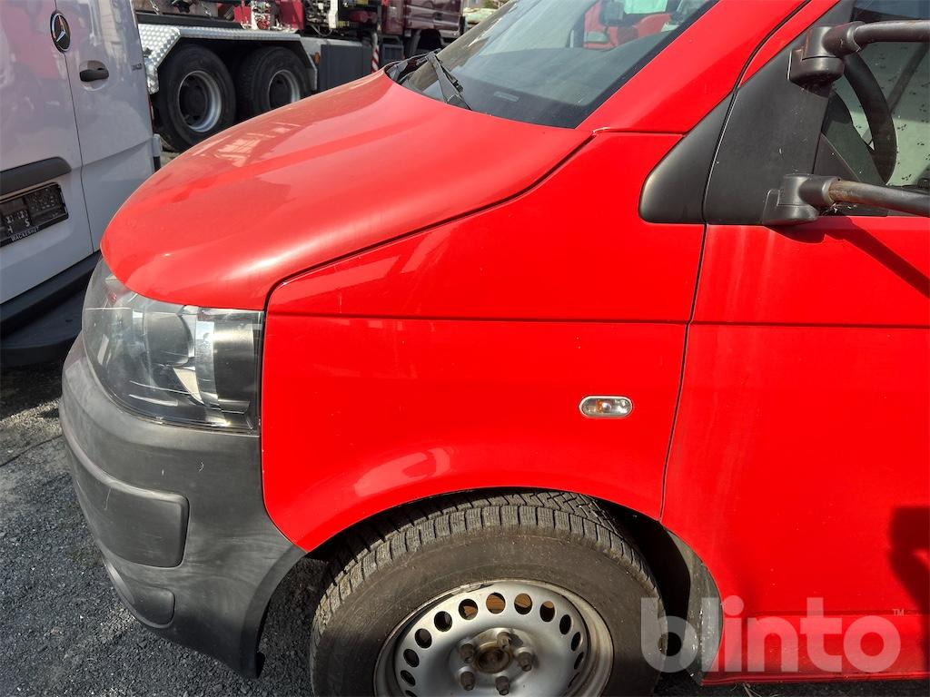 Carrinha de contentor Volkswagen T5 2.0 TDI (2015): foto 39