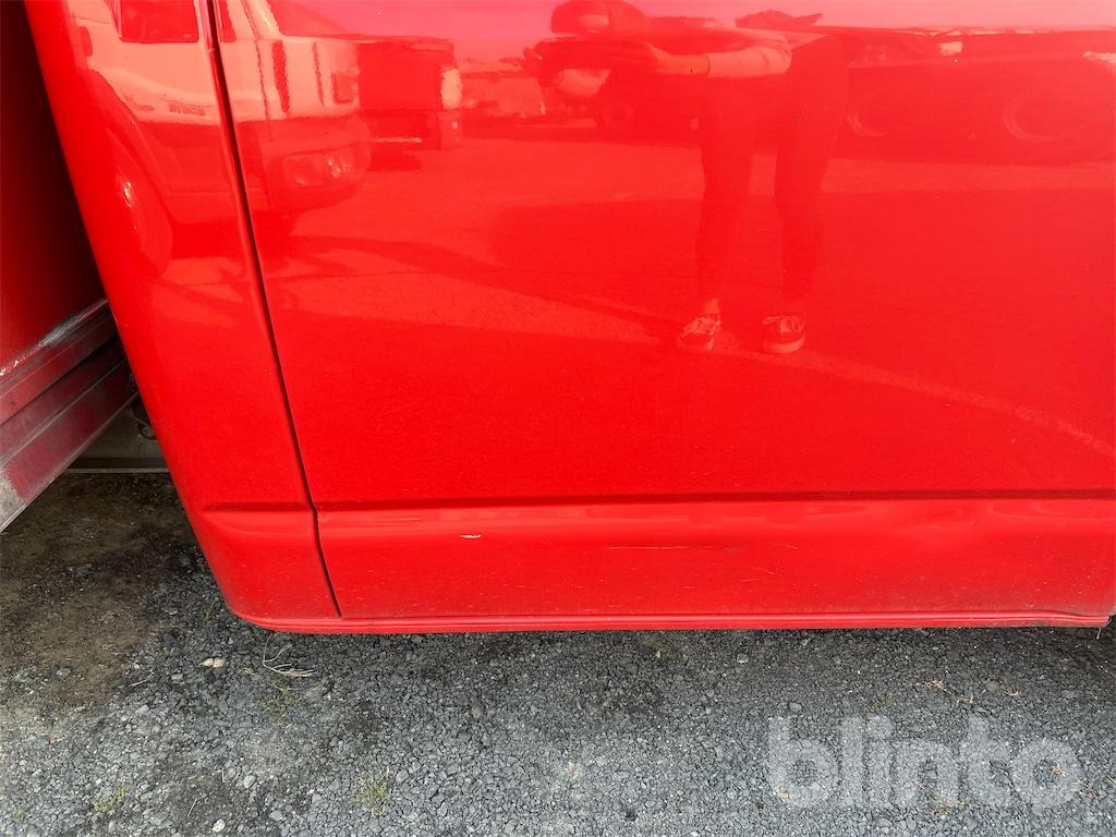 Carrinha de contentor Volkswagen T5 2.0 TDI (2015): foto 32