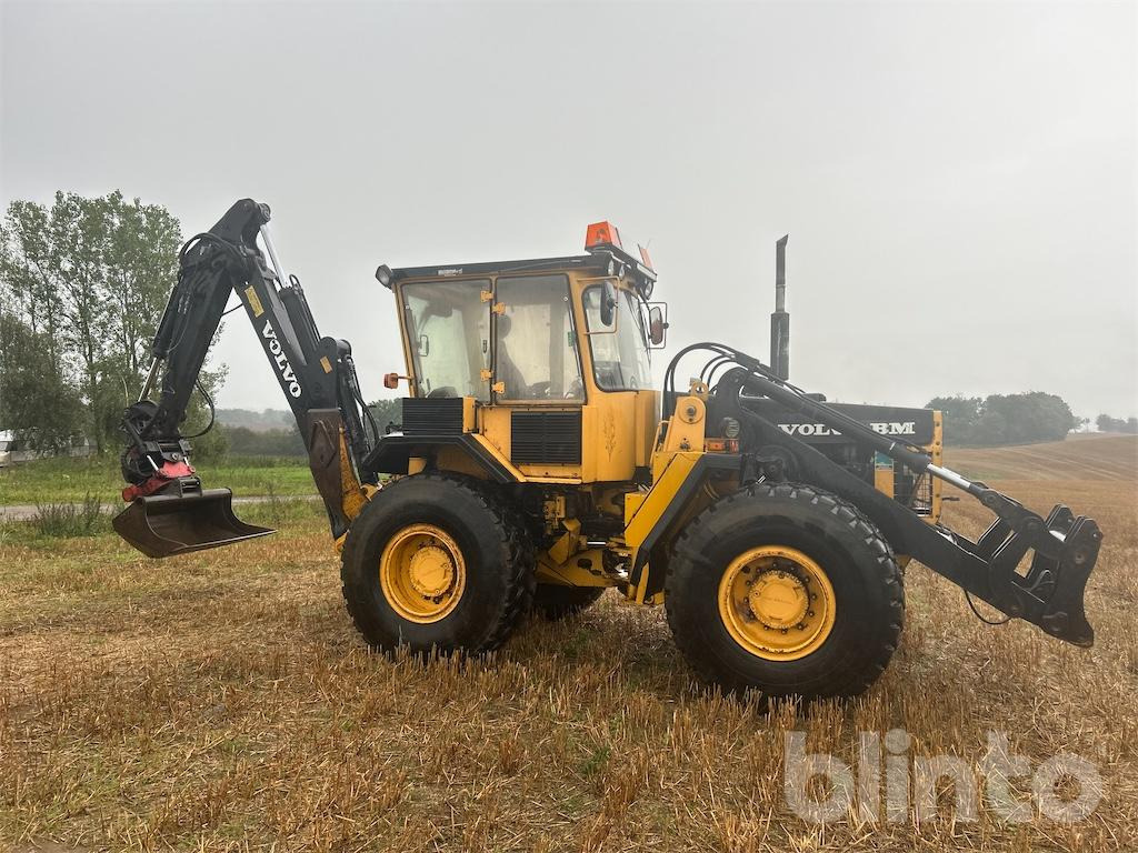 Volvo BM 6300 - Tiltrotator - 4 Redskap - Vinterhjul - Retroescavadeira: foto 5 Volvo BM 6300 - Tiltrotator - 4 Redskap - Vinterhjul - Retroescavadeira: foto 5