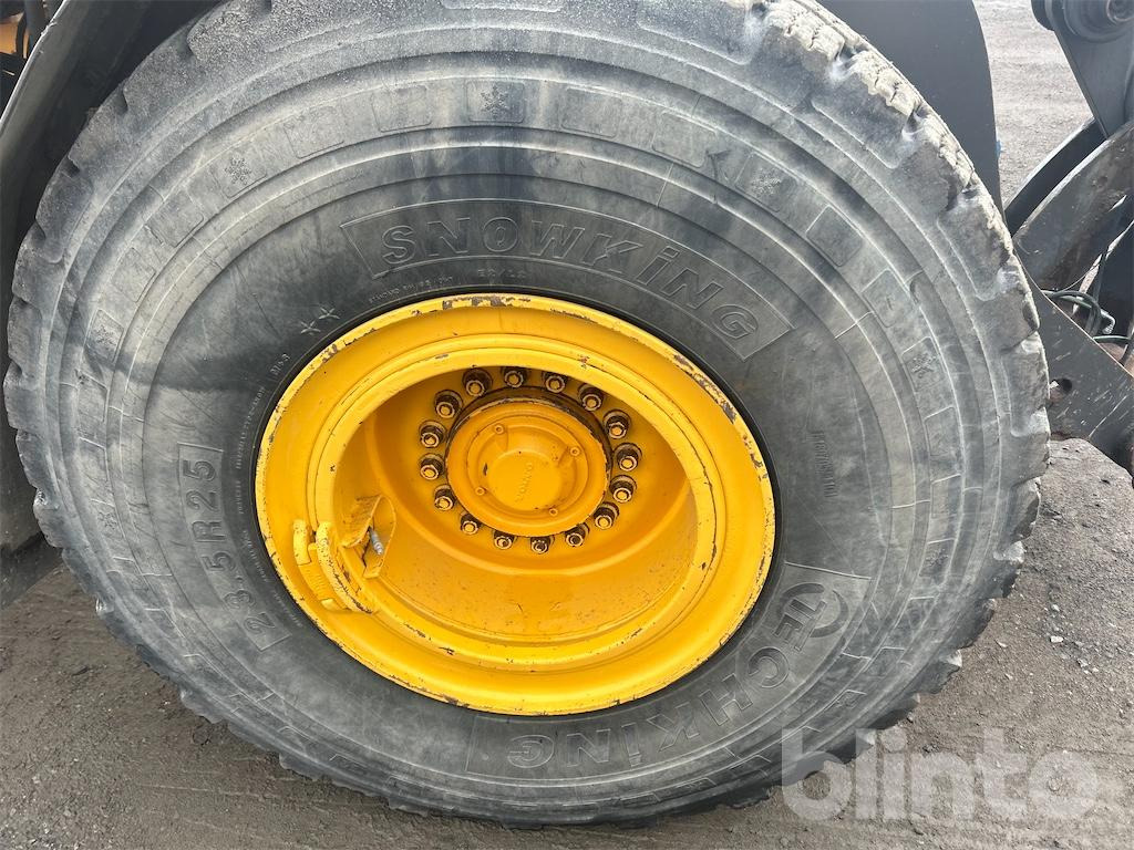 Pá carregadora de rodas Volvo L90F - 1 Ägare: foto 34