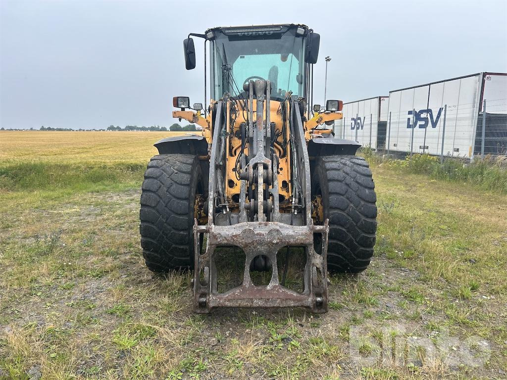 Volvo L90F - Pá carregadora de rodas: foto 3 Volvo L90F - Pá carregadora de rodas: foto 3
