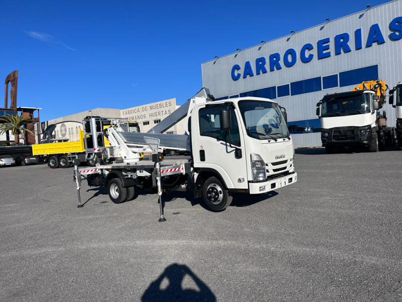 Isuzu HX200 - Caminhão com plataforma aérea: foto 5 Isuzu HX200 - Caminhão com plataforma aérea: foto 5