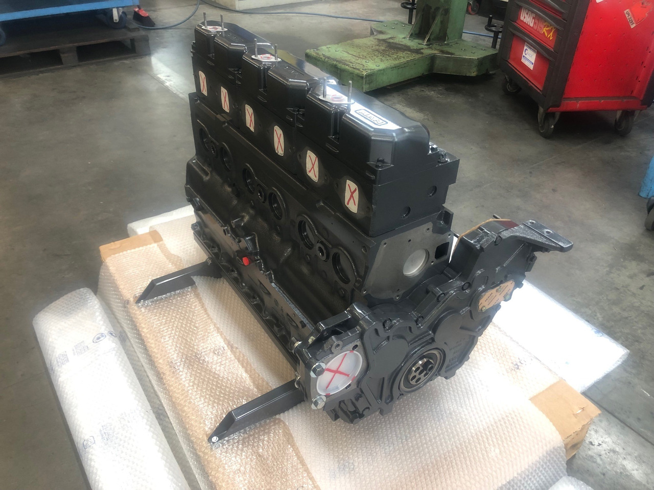 LONGBLOCK MAN D0826LE521 / MAN D0826 LE521 - Bloco do motor: foto 1 LONGBLOCK MAN D0826LE521 / MAN D0826 LE521 - Bloco do motor: foto 1