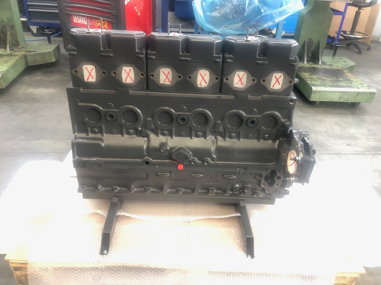 LONGBLOCK MAN D0826LE521 / MAN D0826 LE521 - Bloco do motor: foto 2 LONGBLOCK MAN D0826LE521 / MAN D0826 LE521 - Bloco do motor: foto 2