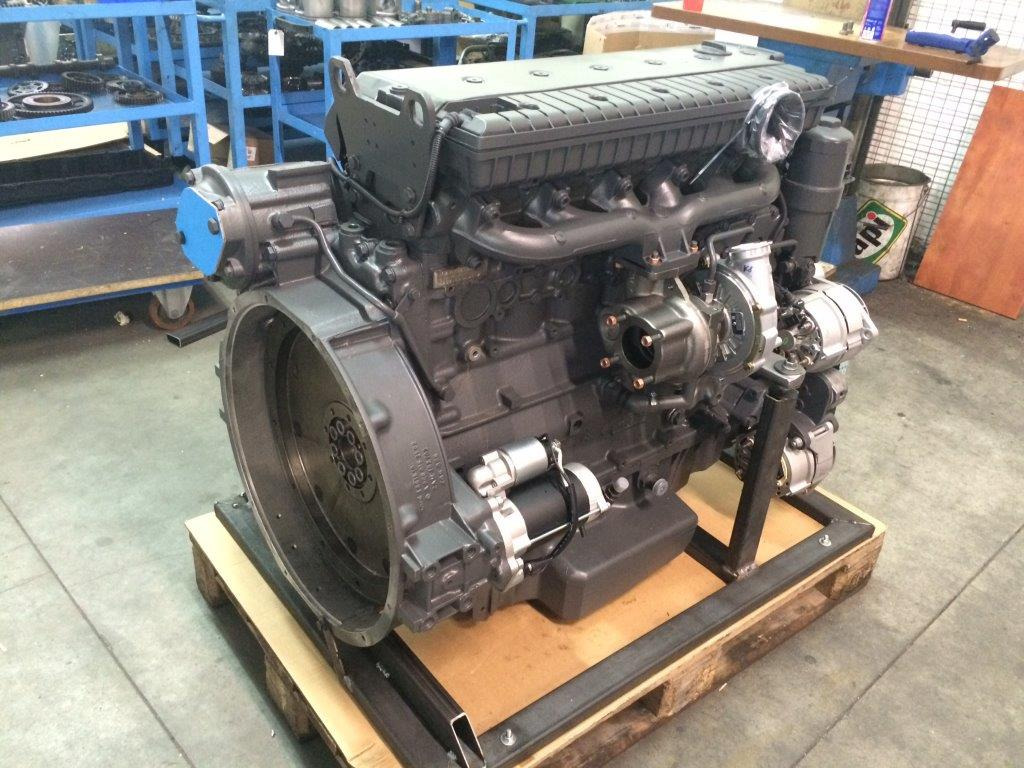 MOTORE COMPLETO MERCEDES OM906LA III/4 - Var. 906.961 BUS BMB - Motor para Ônibus: foto 4 MOTORE COMPLETO MERCEDES OM906LA III/4 - Var. 906.961 BUS BMB - Motor para Ônibus: foto 4