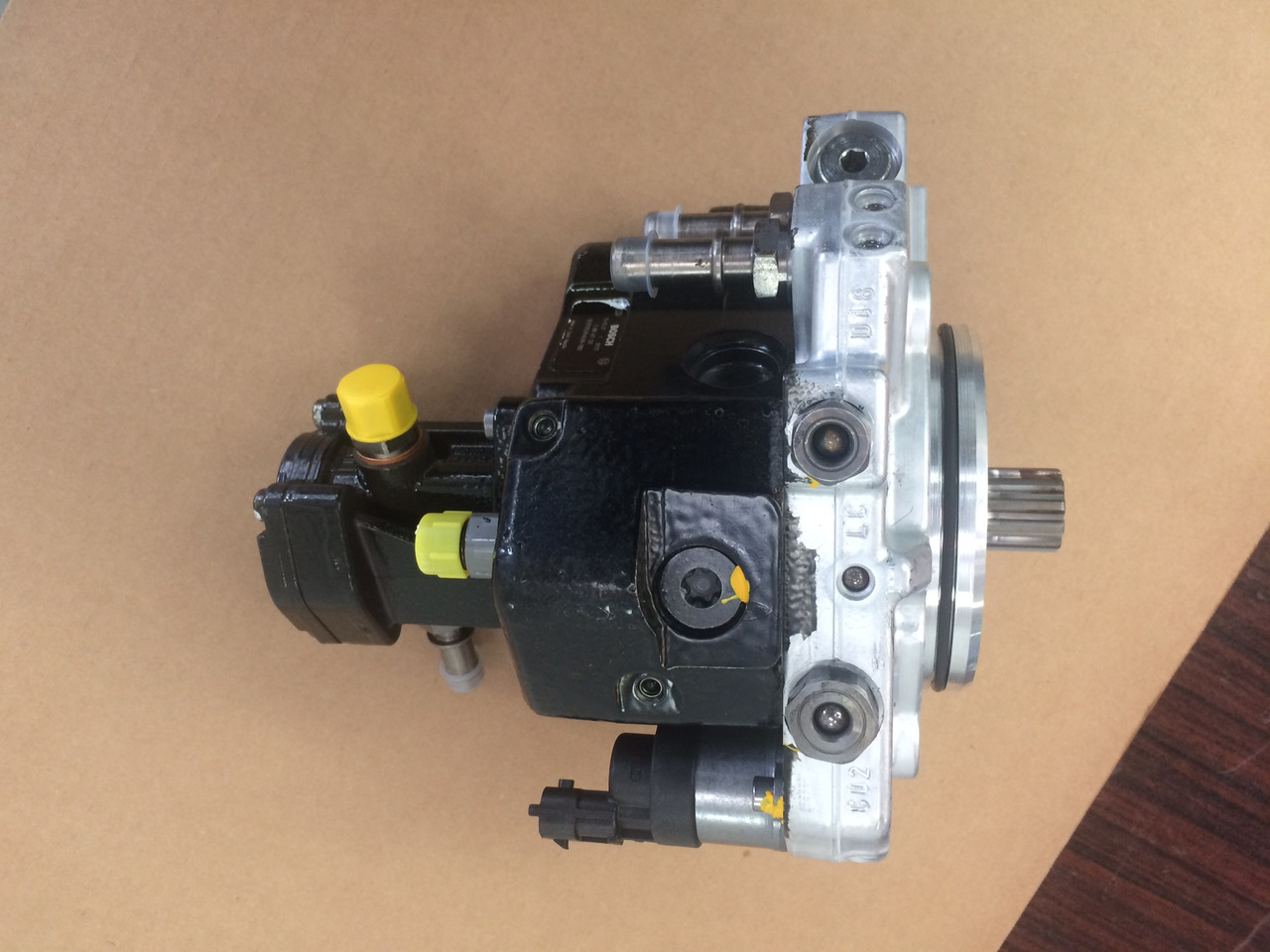 POMPA CARBURANTE ALTA PRESSIONE CP3.4+ / MOTORI MAN D2066 - D2676 - Bomba de combustivel para Camião: foto 3 POMPA CARBURANTE ALTA PRESSIONE CP3.4+ / MOTORI MAN D2066 - D2676 - Bomba de combustivel para Camião: foto 3