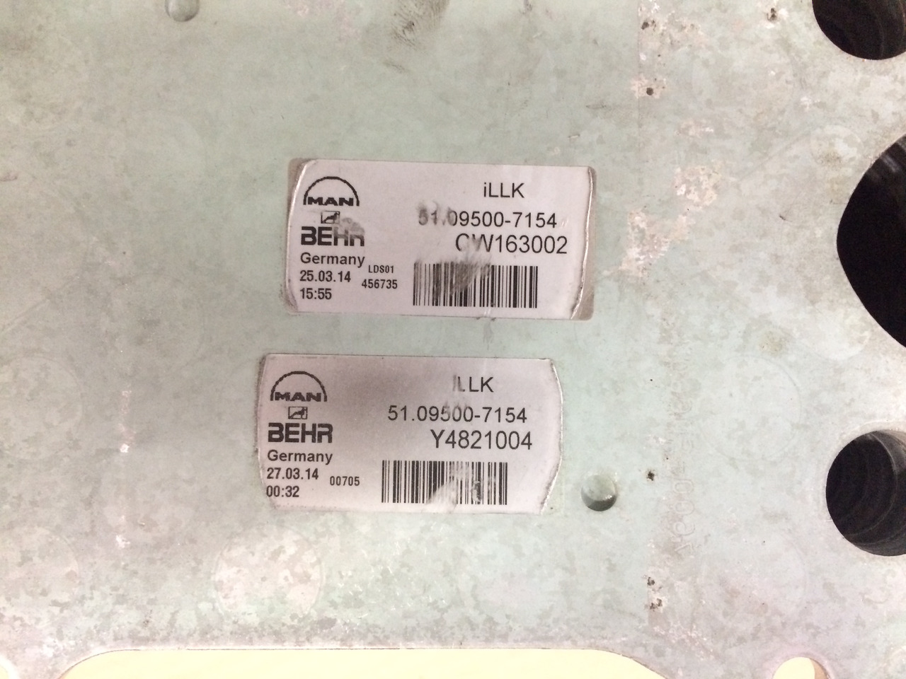 RADIATORE ARIA COMBURENTE - MOTORI MAN D2066 - D2676 - EURO 6 - Sistema de arrefecimento para Camião: foto 5 RADIATORE ARIA COMBURENTE - MOTORI MAN D2066 - D2676 - EURO 6 - Sistema de arrefecimento para Camião: foto 5