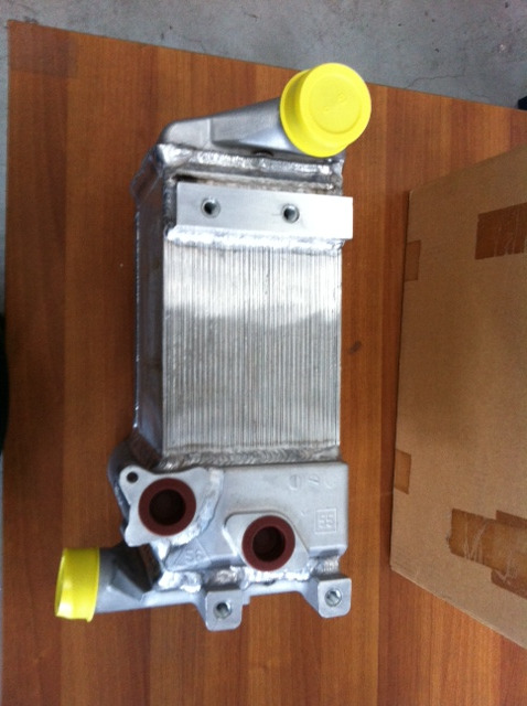 SCAMBIATORE DI CALORE ZF INTARDER - Radiador para Camião: foto 1 SCAMBIATORE DI CALORE ZF INTARDER - Radiador para Camião: foto 1