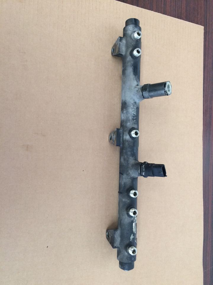 TUBO PRESSIONE COMMON RAIL MAN 51103116038 - Sistema de combustível: foto 3 TUBO PRESSIONE COMMON RAIL MAN 51103116038 - Sistema de combustível: foto 3