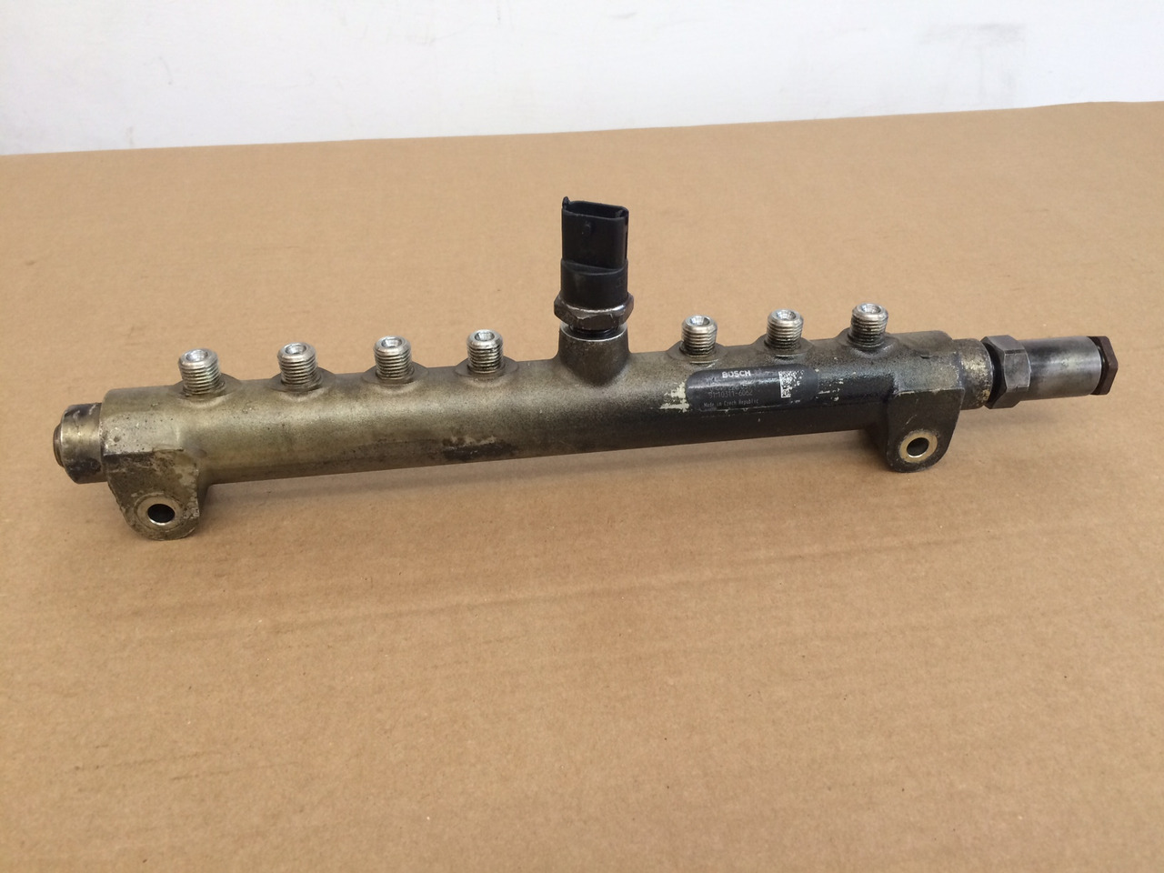 TUBO PRESSIONE COMMON RAIL MAN 51103116062 - Sistema de combustível: foto 2 TUBO PRESSIONE COMMON RAIL MAN 51103116062 - Sistema de combustível: foto 2