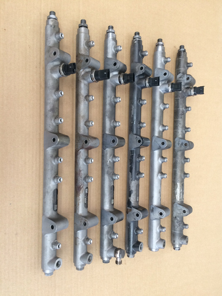 TUBO PRESSIONE COMMON RAIL MAN 51103116082 - Sistema de combustível: foto 1 TUBO PRESSIONE COMMON RAIL MAN 51103116082 - Sistema de combustível: foto 1