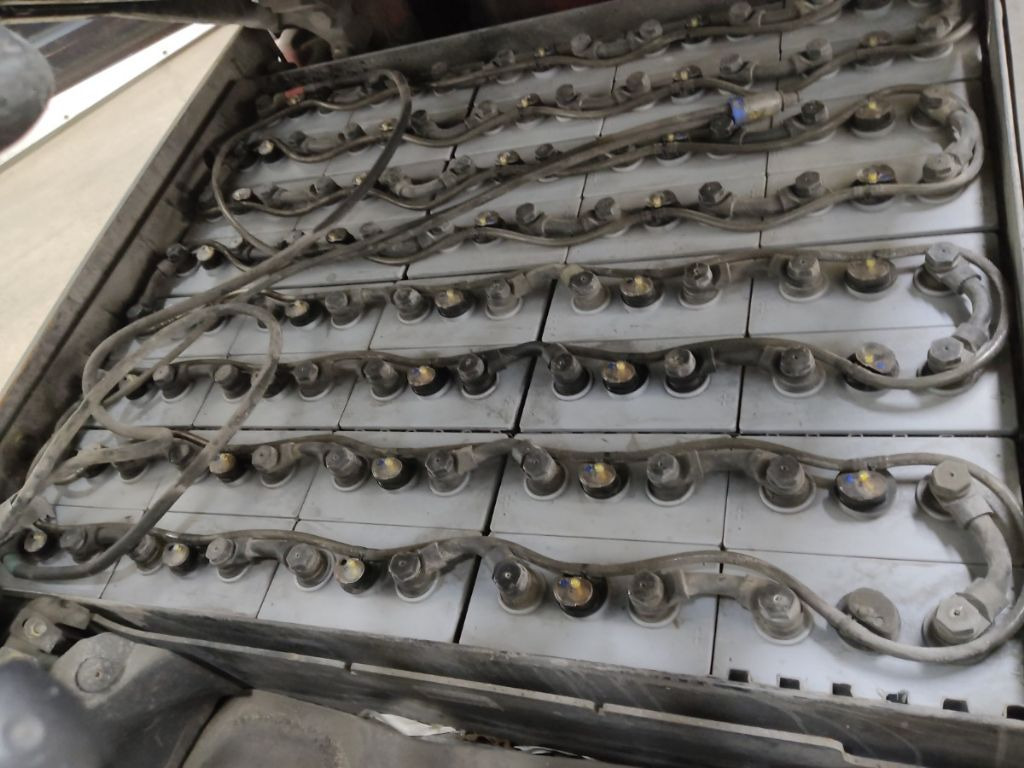 Linde E25L-01 - Empilhador elétrico: foto 4 Linde E25L-01 - Empilhador elétrico: foto 4