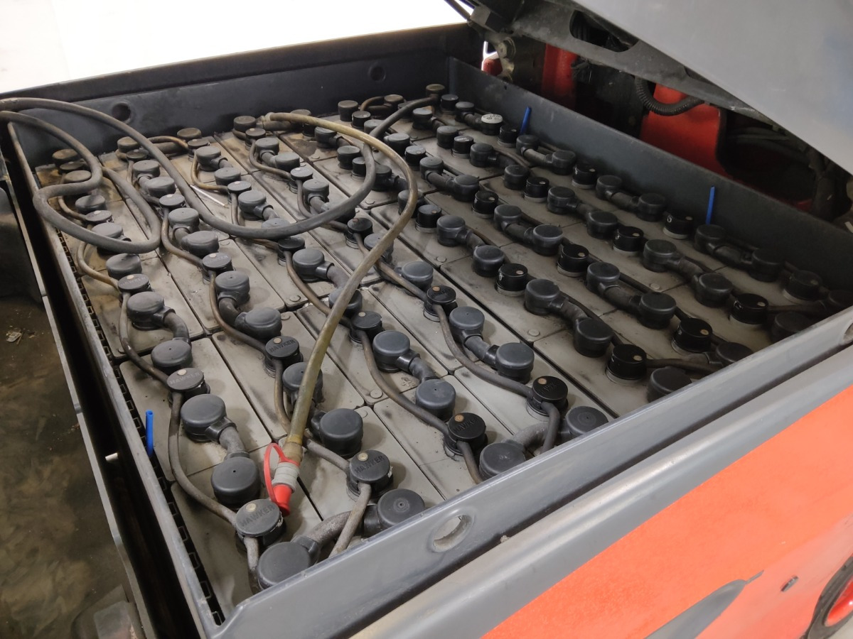 Linde E30HL-01/600 - Empilhador elétrico: foto 4 Linde E30HL-01/600 - Empilhador elétrico: foto 4