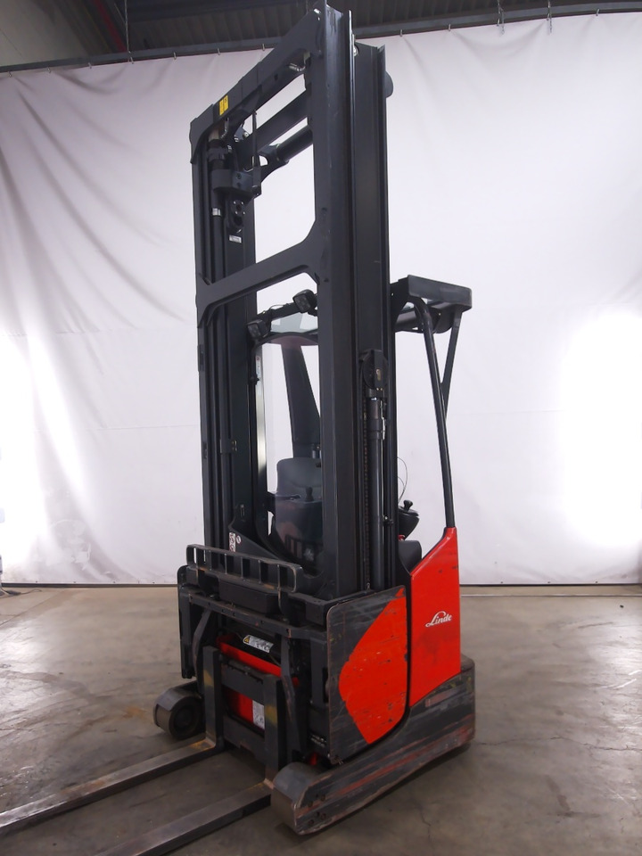 Linde R14X-03 - Empilhador retráctil: foto 1 Linde R14X-03 - Empilhador retráctil: foto 1