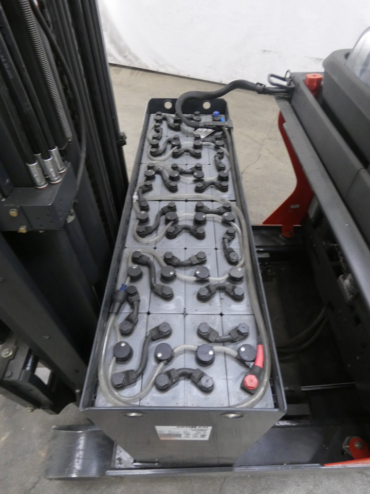 Linde R16-01 - Empilhador retráctil: foto 3 Linde R16-01 - Empilhador retráctil: foto 3