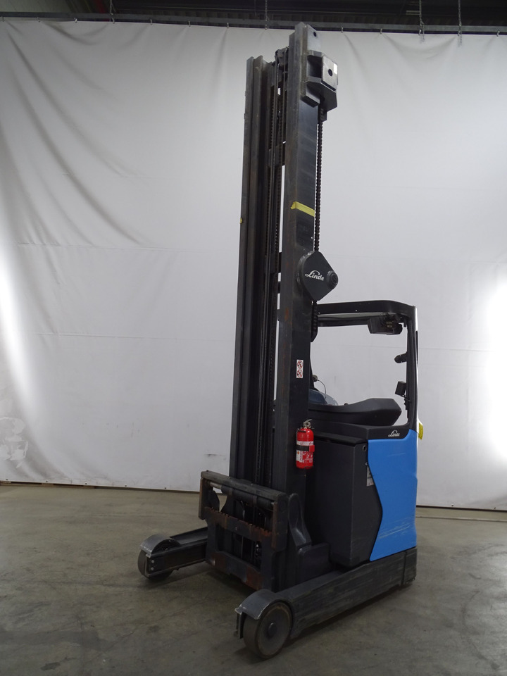 Linde R16HD-01 - Empilhador retráctil: foto 1 Linde R16HD-01 - Empilhador retráctil: foto 1