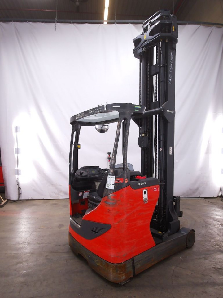 Linde R16HD-01 - Empilhador retráctil: foto 2 Linde R16HD-01 - Empilhador retráctil: foto 2