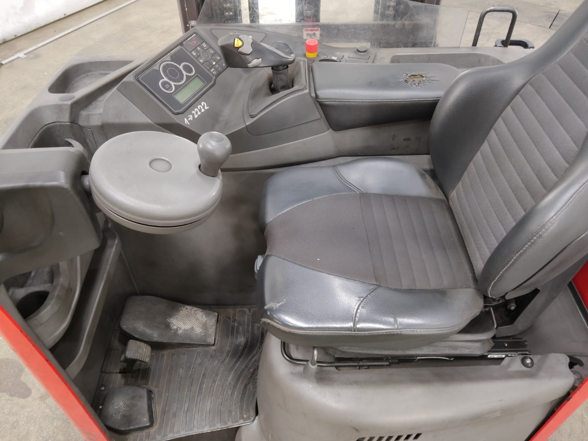 Linde R25F - Empilhador retráctil: foto 3 Linde R25F - Empilhador retráctil: foto 3