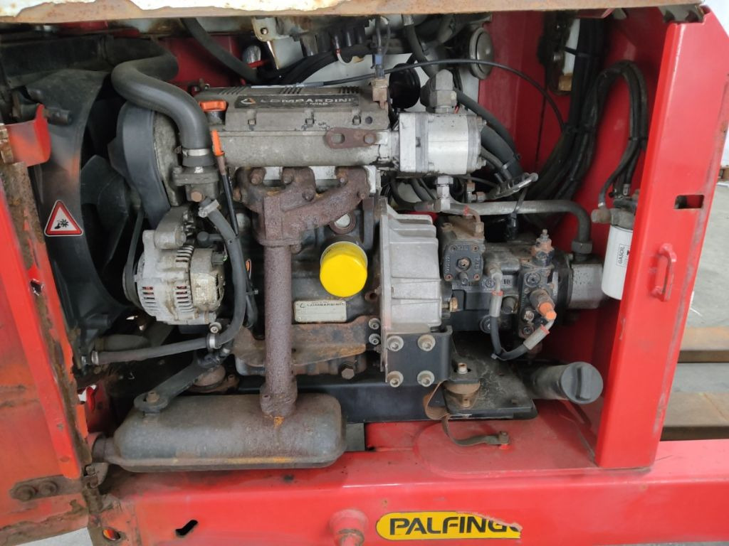 Palfinger PALFINGERF3-203PX - Empilhador a diesel: foto 4 Palfinger PALFINGERF3-203PX - Empilhador a diesel: foto 4