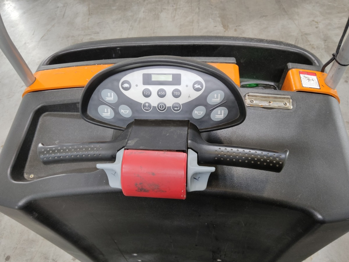 Still CX-T - Trator elétrics: foto 3 Still CX-T - Trator elétrics: foto 3