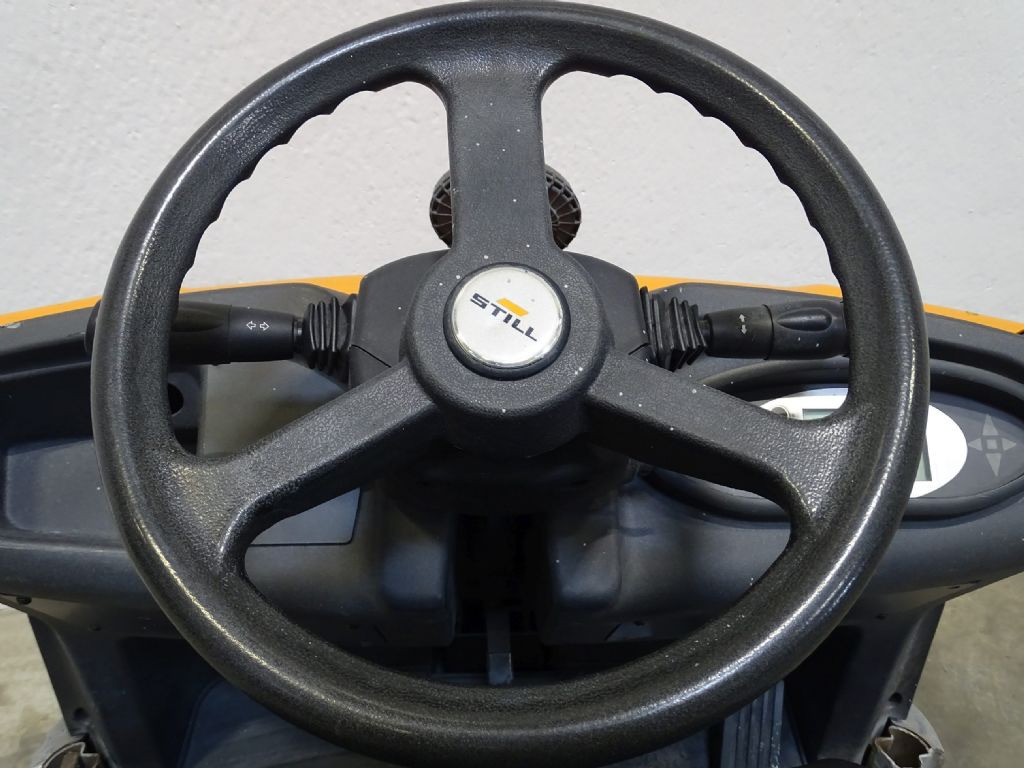 Still LTX80 - Trator elétrics: foto 3 Still LTX80 - Trator elétrics: foto 3