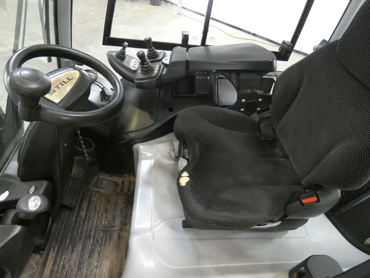 Still RX60-35 - Empilhador elétrico: foto 3 Still RX60-35 - Empilhador elétrico: foto 3