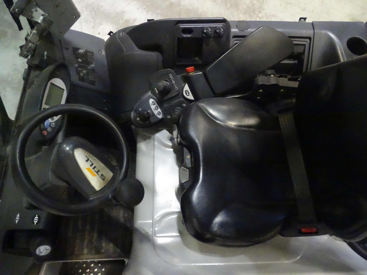 Still RX60-40 - Empilhador elétrico: foto 3 Still RX60-40 - Empilhador elétrico: foto 3