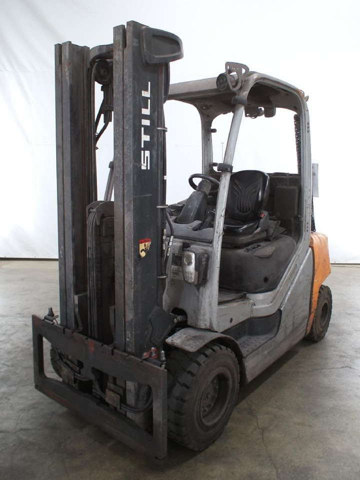 Still RX70-30H - Empilhador a diesel: foto 1 Still RX70-30H - Empilhador a diesel: foto 1