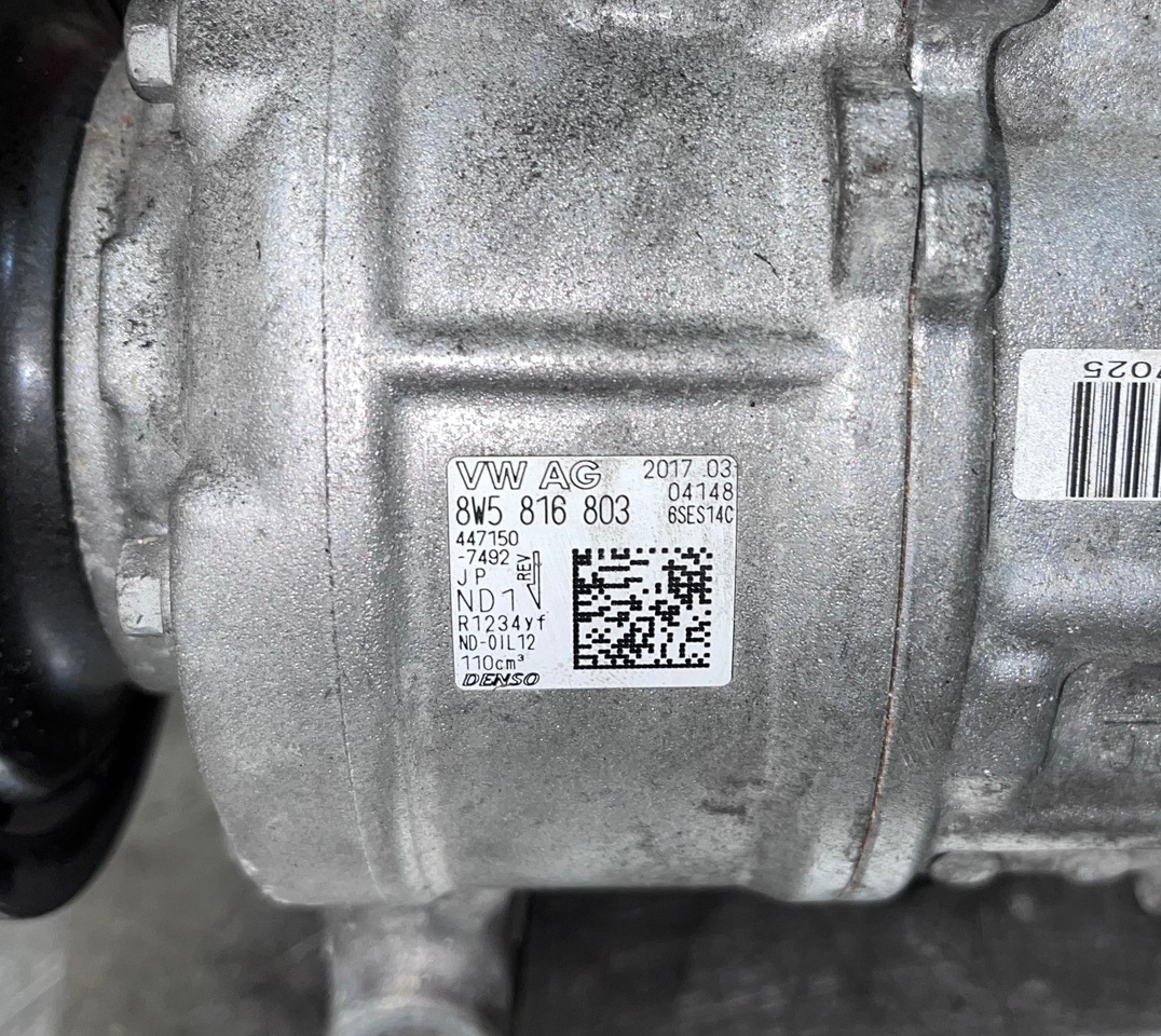 AUDI A/C Compressor 8W5816803 - Compressor de ar condicionado: foto 1 AUDI A/C Compressor 8W5816803 - Compressor de ar condicionado: foto 1