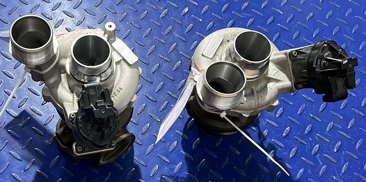 BMW Turbochargers S63 V8 7852372/7852373 - Turbocompressor: foto 2 BMW Turbochargers S63 V8 7852372/7852373 - Turbocompressor: foto 2