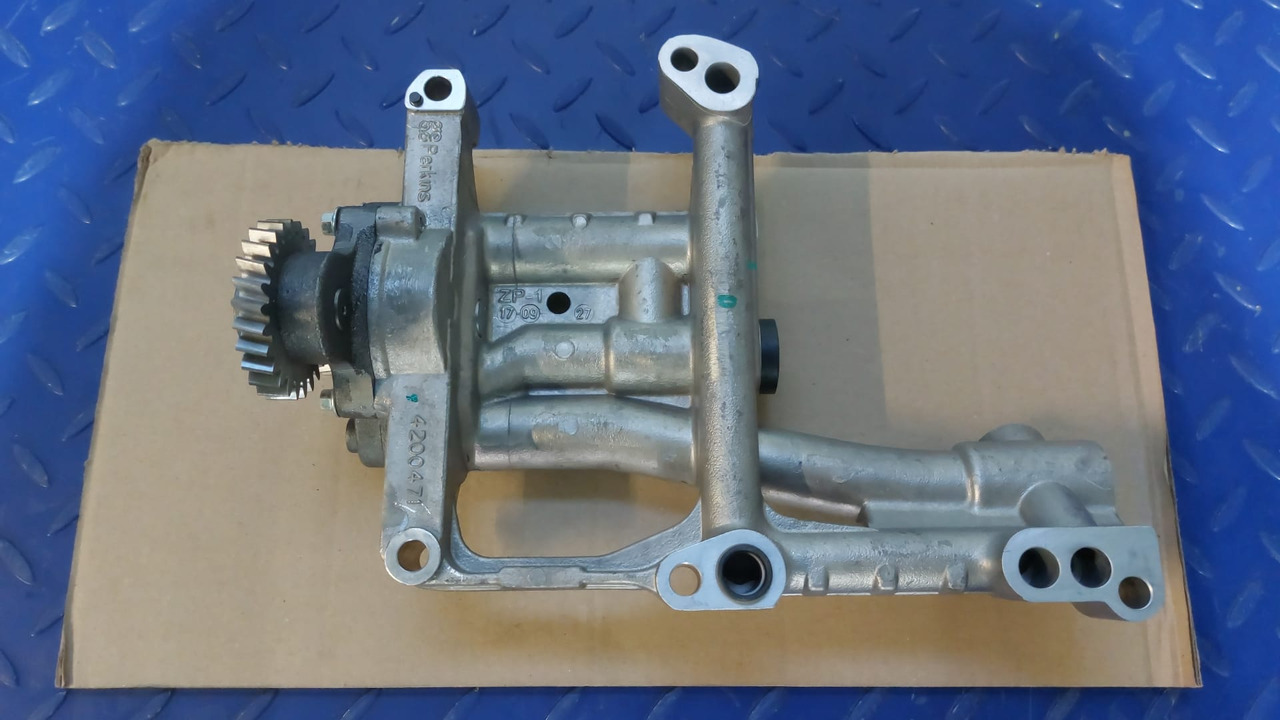 CATERPILLAR oil pump C4.4, C6.6 4200471 - Bomba de óleo para Camião: foto 1 CATERPILLAR oil pump C4.4, C6.6 4200471 - Bomba de óleo para Camião: foto 1