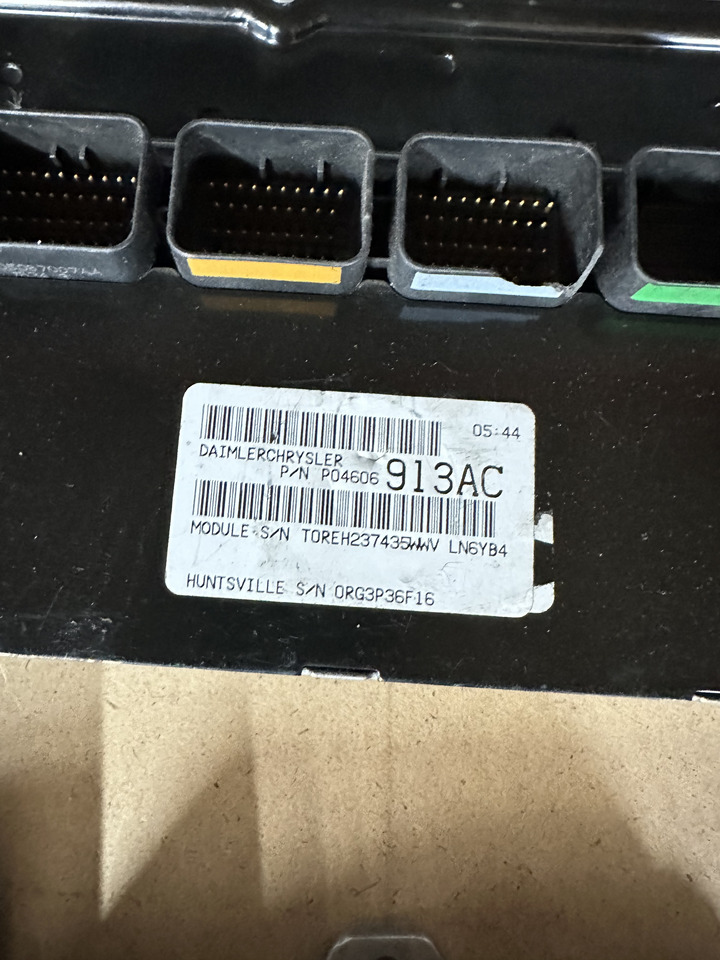Chrysler Charger Ecu p04606838ac - Centralina electrónica para Máquina de outro: foto 1 Chrysler Charger Ecu p04606838ac - Centralina electrónica para Máquina de outro: foto 1