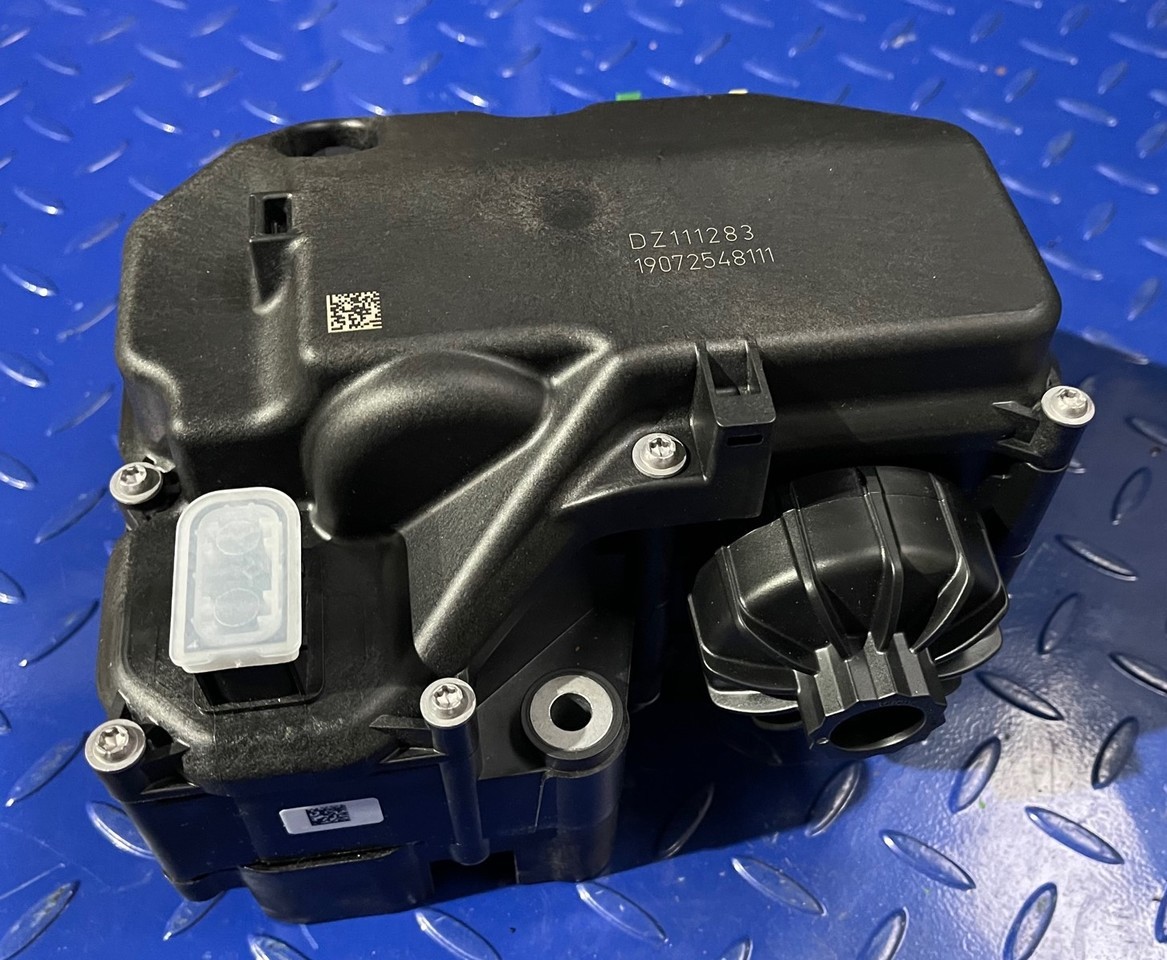 John Deere 8400 Harvester SCR Pump DZ111283 - Sistema de escape para Colheitadeira: foto 1 John Deere 8400 Harvester SCR Pump DZ111283 - Sistema de escape para Colheitadeira: foto 1