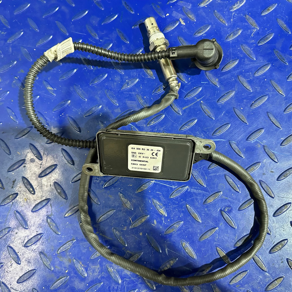 MERCEDES-BENZ Truck Bus NOX Sensor A0091533628 - Sistema de escape para Camião: foto 2 MERCEDES-BENZ Truck Bus NOX Sensor A0091533628 - Sistema de escape para Camião: foto 2