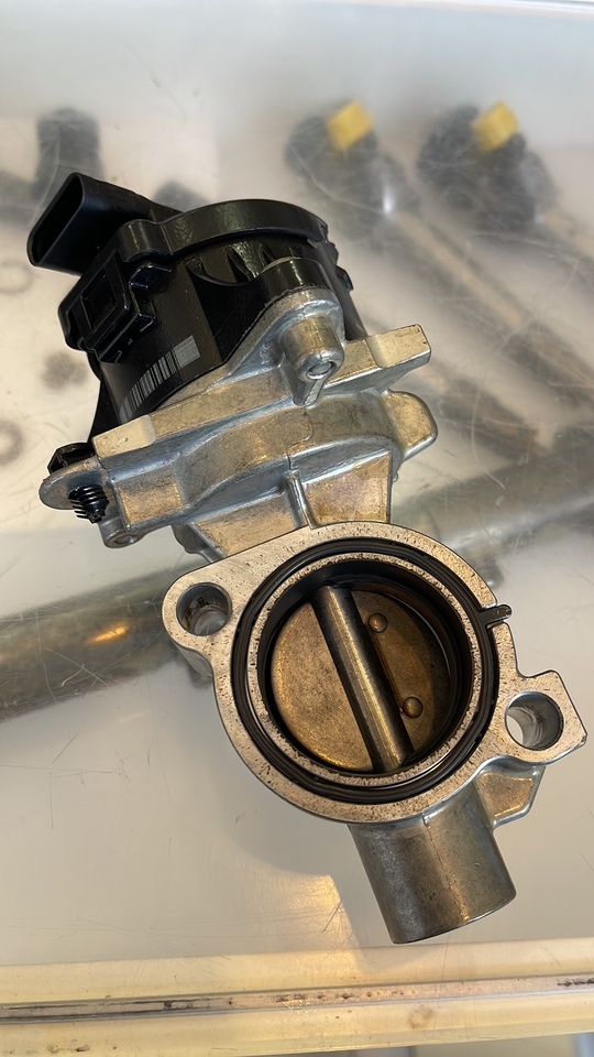 Mercedes A9361420219 - Sistema de admissão de ar para Camião: foto 1 Mercedes A9361420219 - Sistema de admissão de ar para Camião: foto 1